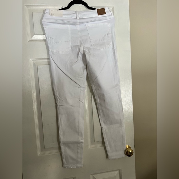 White Skinny Jeans - Picture 2 of 5